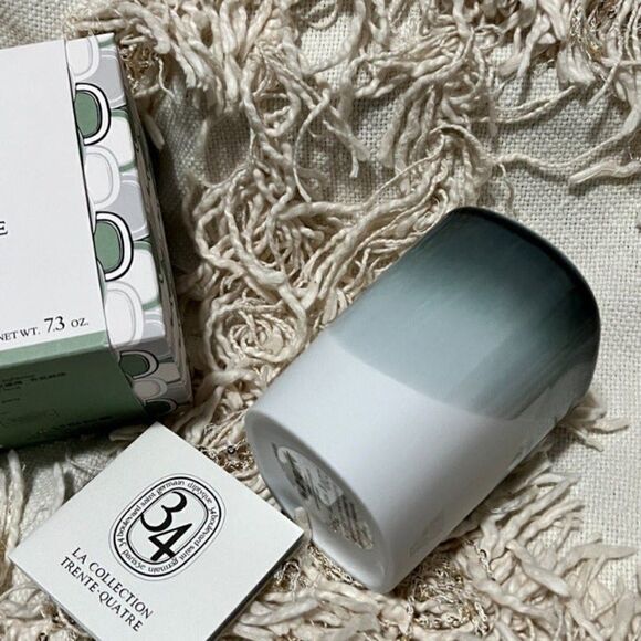 DIPTYQUE La Madeleine Candle 220g - Picture 4 of 9